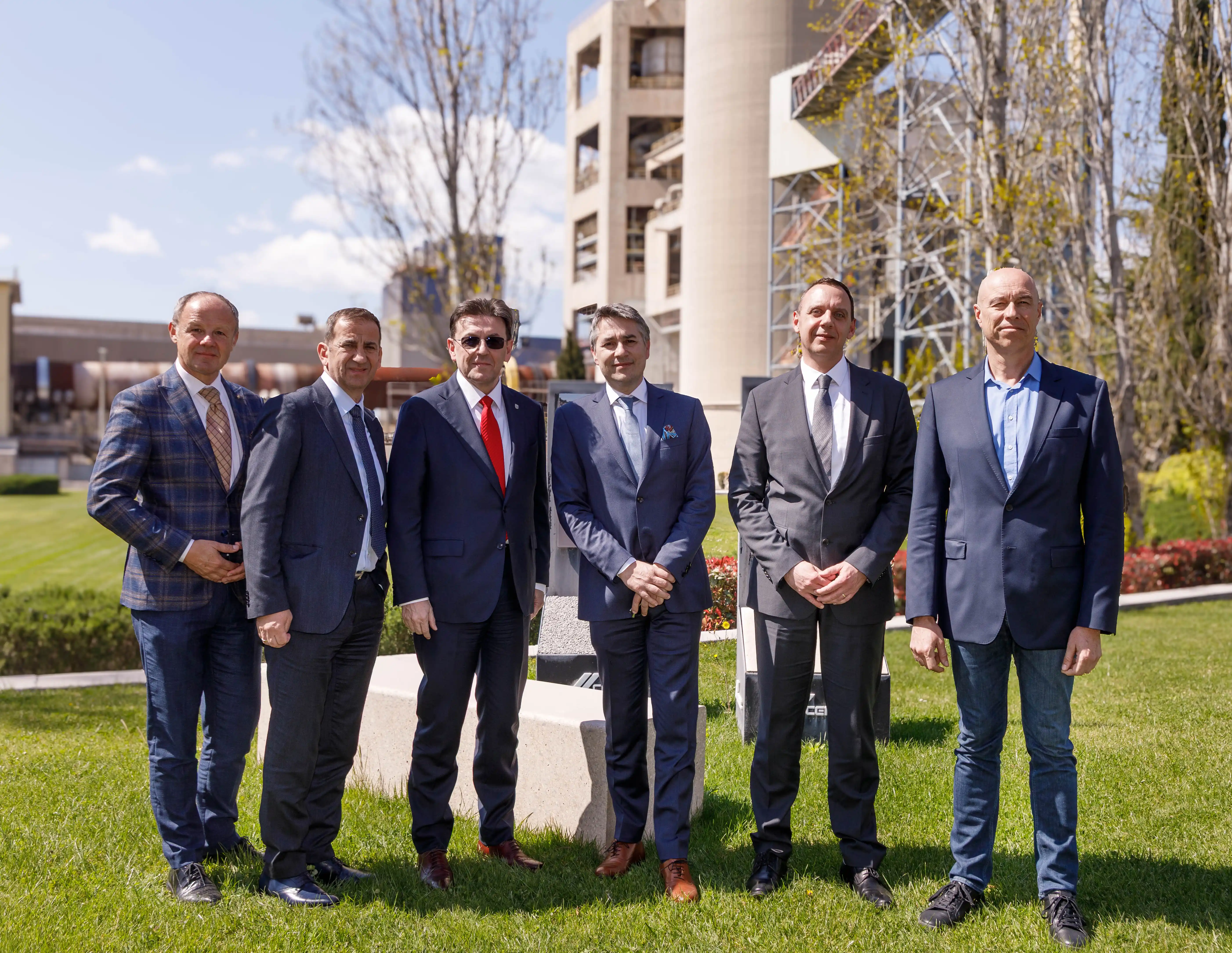 cemex_hgk9-090425.JPG