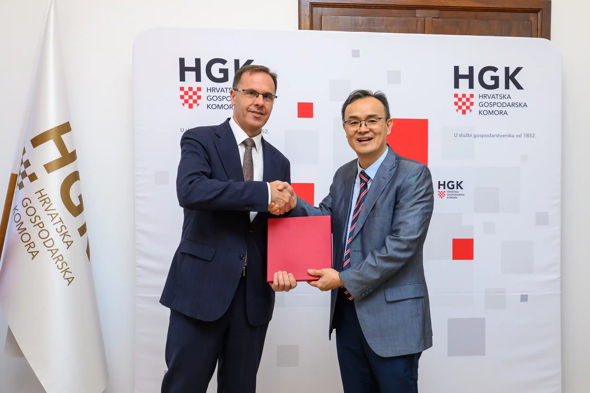 Goran_Šaravanja_i_Zeng_Shangzhong1[1].jpg