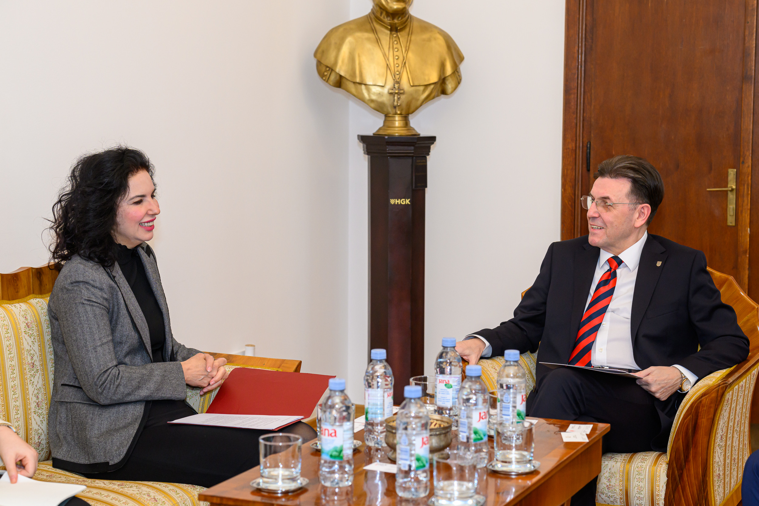 Hayriye Nurdan Erpulat Altuntaş i Luka Burilović.jpg