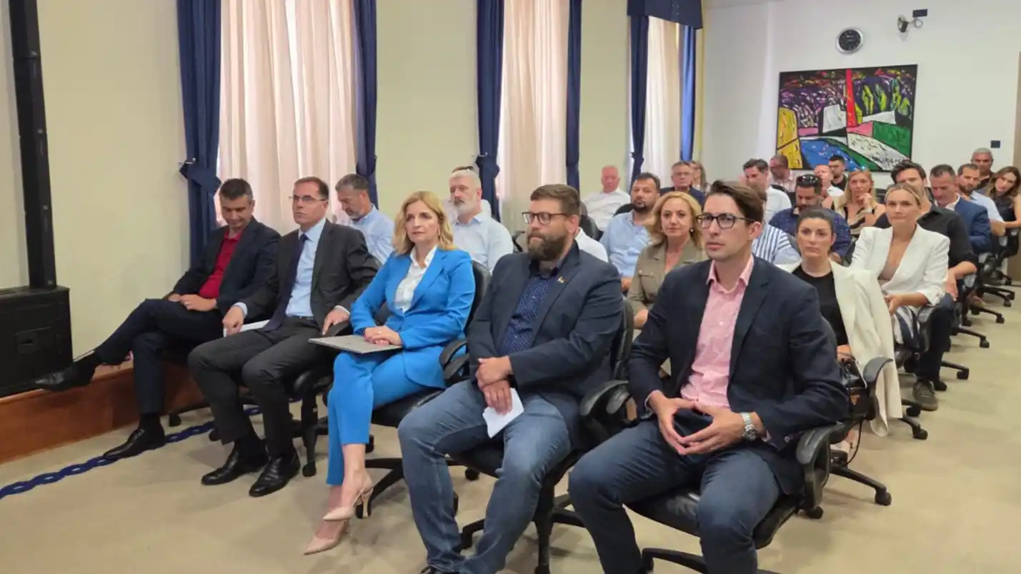 Panel ŽK Ri.jpg
