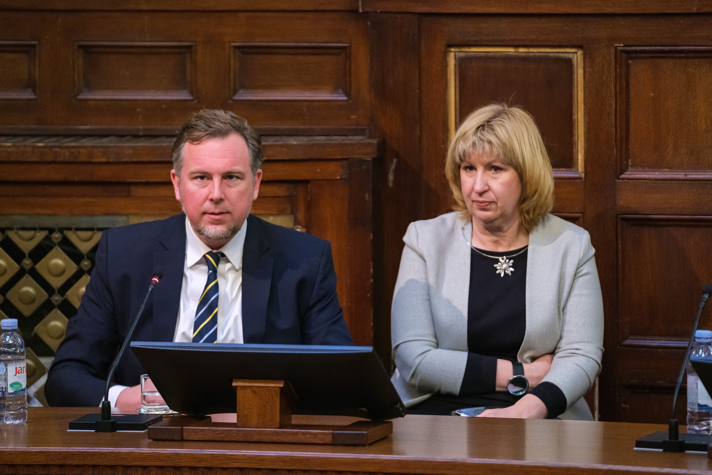 panelisti Erik Nyman (i prevoditeljica).jpg