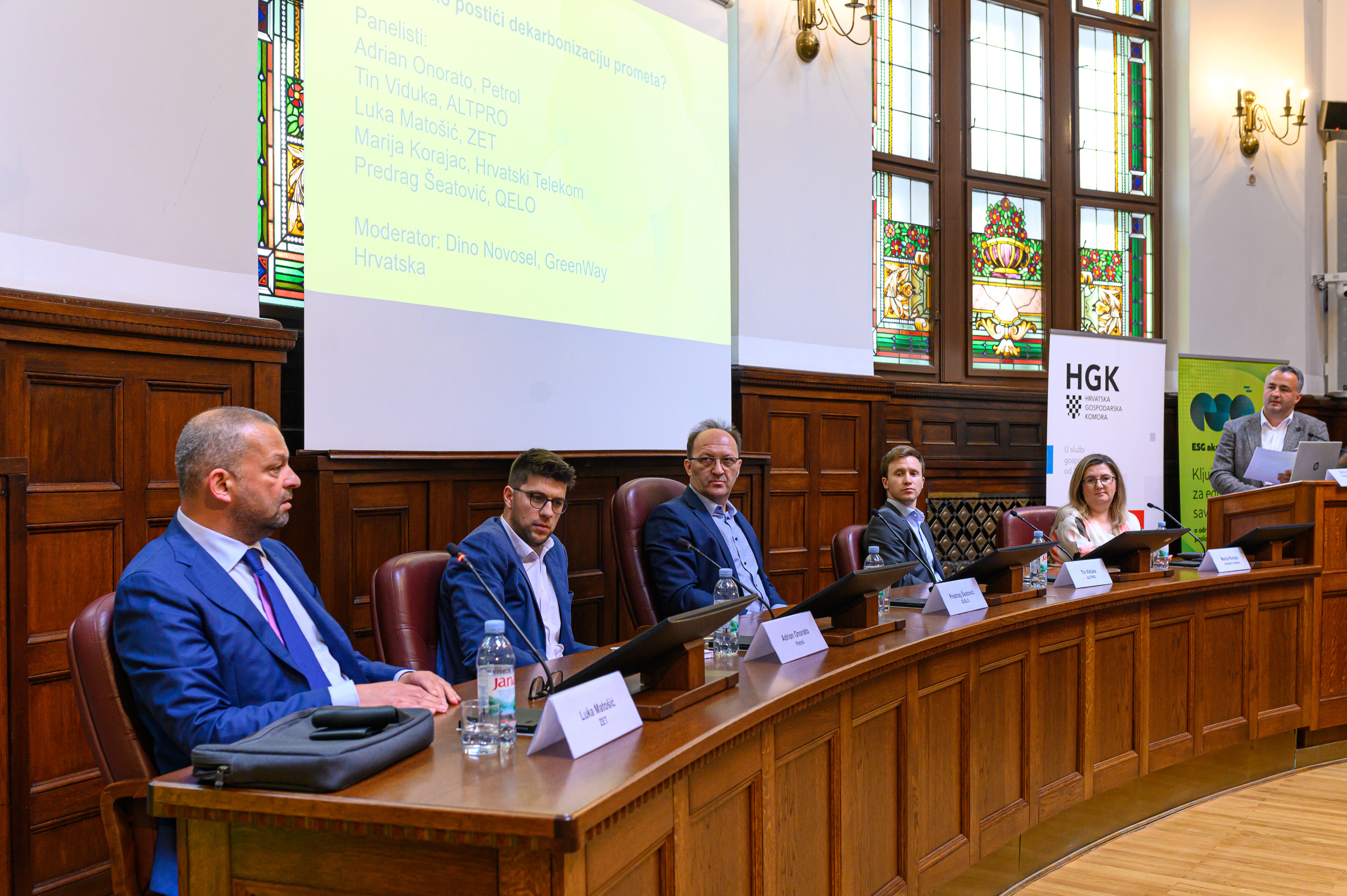 panelisti Matošić, Onorato, Šeatović, Viduka, Korajac i moderator Novosel2.jpg
