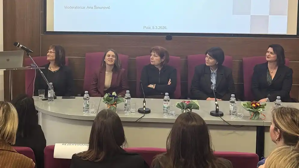 Panelistice.jpeg