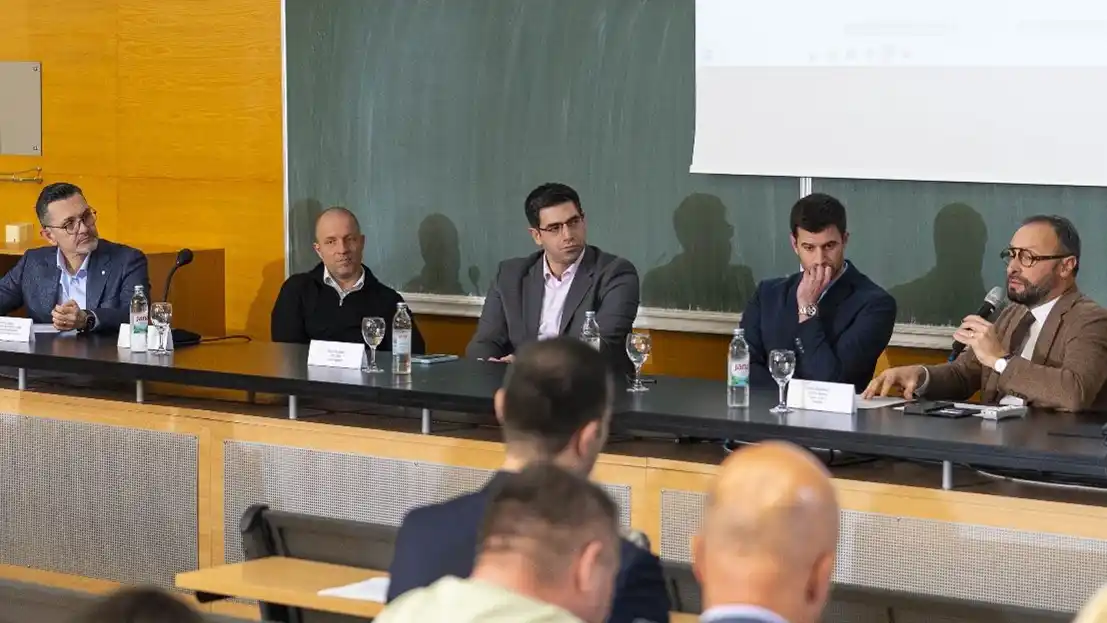 Tomislav Rado&scaron; (HGK), Damir Opsenica (L-KA Digital Solutions Factory), Mateo Ivanac (HGK), Mario &Scaron;padina (Sea Cras), Guido Bortoluzzi (UNITS).jpg