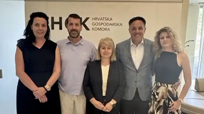 Vodstvo i predstavnici ŽK Pula.jpeg